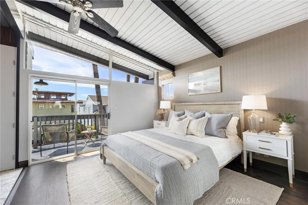 405 10th Street Manhattan Beach, CA 90266