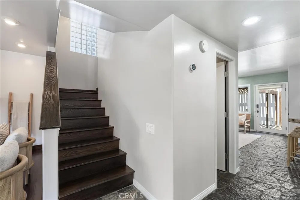 405 10th Street Manhattan Beach, CA 90266