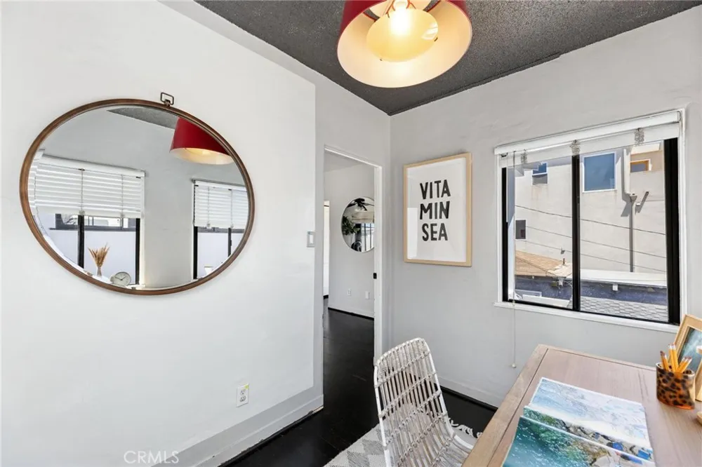 405 10th Street Manhattan Beach, CA 90266