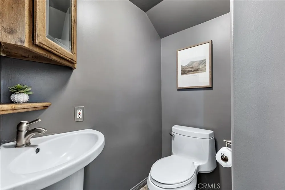405 10th Street Manhattan Beach, CA 90266