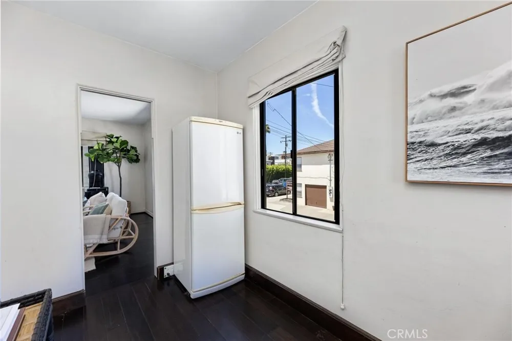 405 10th Street Manhattan Beach, CA 90266