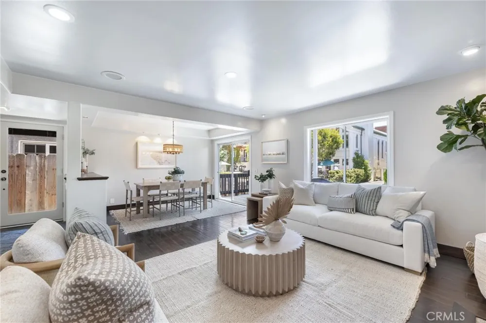 405 10th Street Manhattan Beach, CA 90266