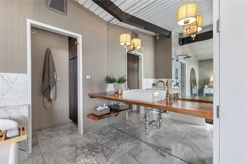 405 10th Street Manhattan Beach, CA 90266