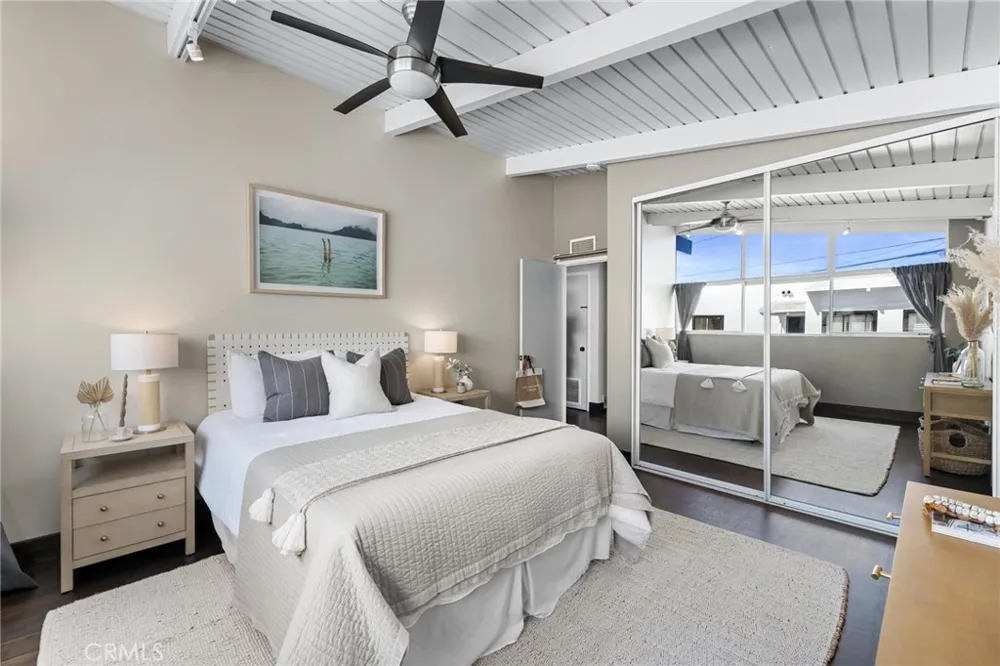 405 10th Street Manhattan Beach, CA 90266