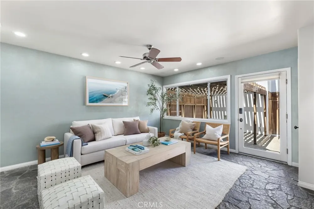 405 10th Street Manhattan Beach, CA 90266
