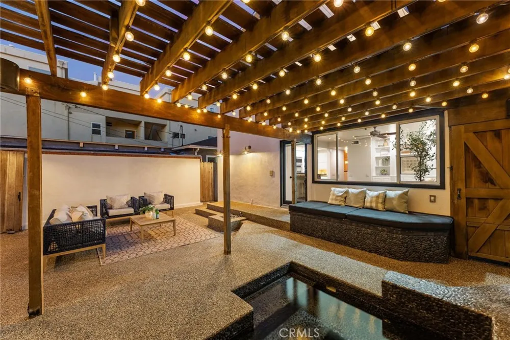 405 10th Street Manhattan Beach, CA 90266