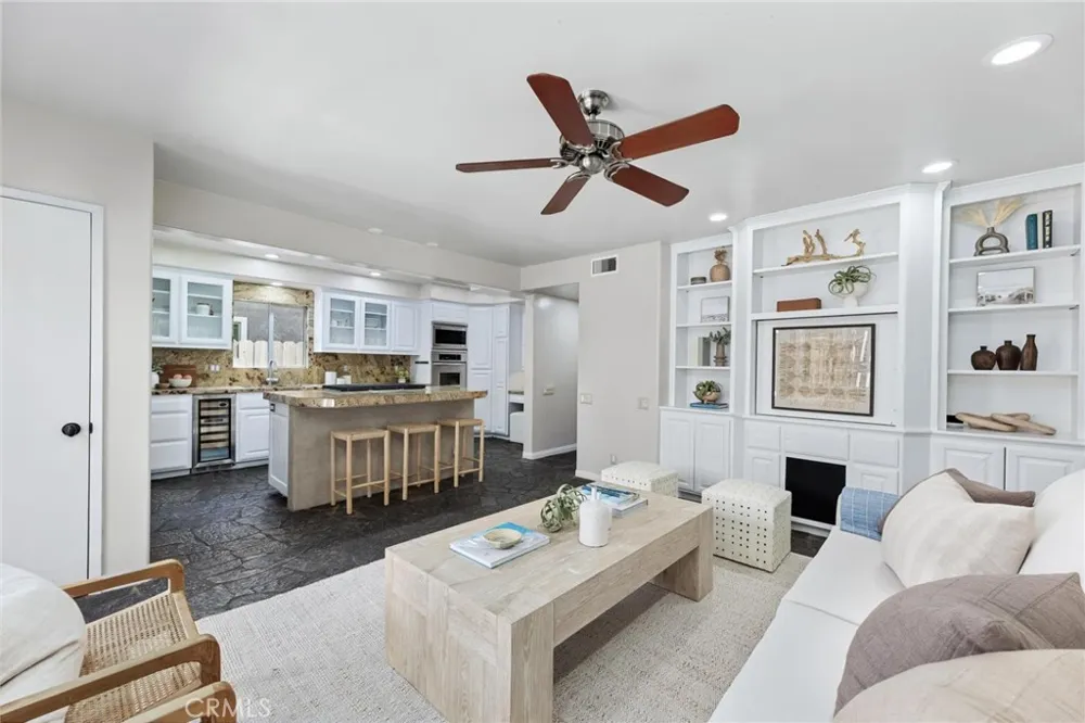 405 10th Street Manhattan Beach, CA 90266