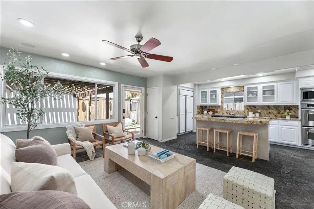 405 10th Street Manhattan Beach, CA 90266