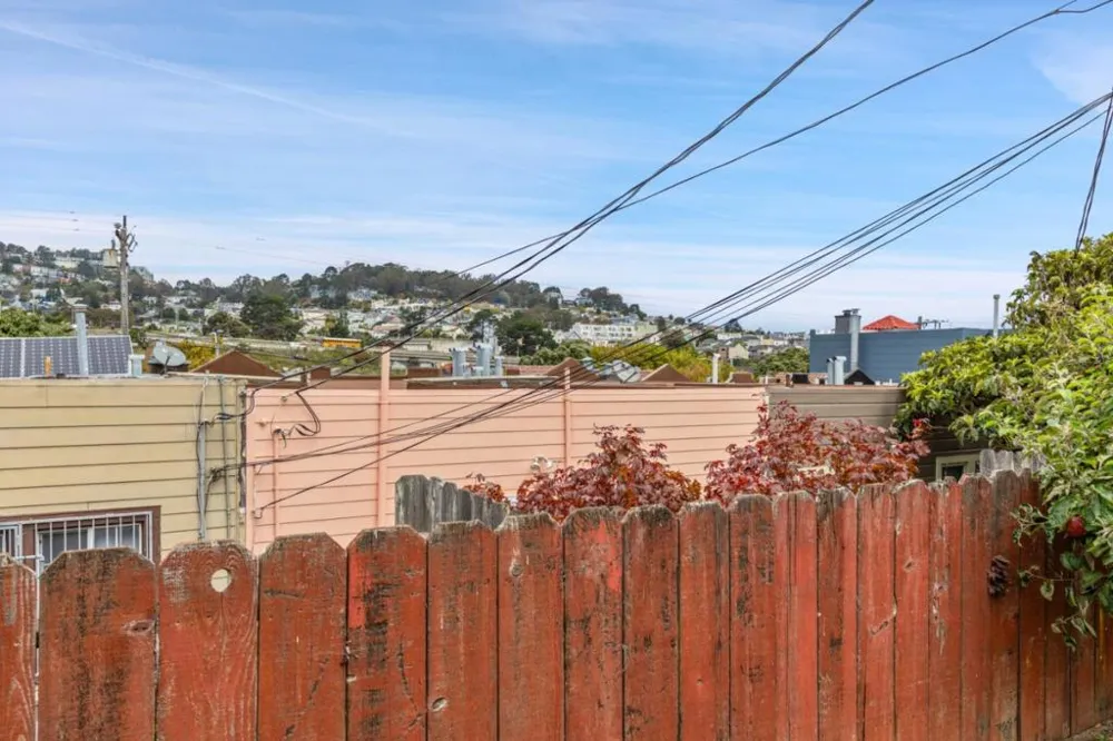 60 Camellia Avenue San Francisco, CA 94112