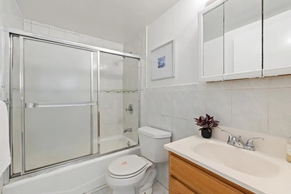 60 Camellia Avenue San Francisco, CA 94112