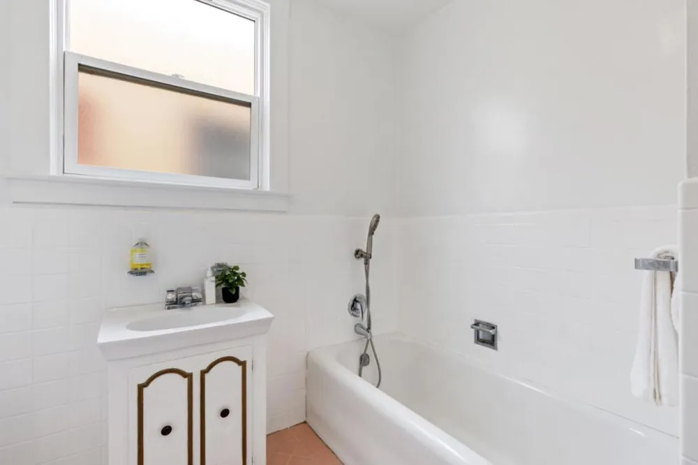 60 Camellia Avenue San Francisco, CA 94112