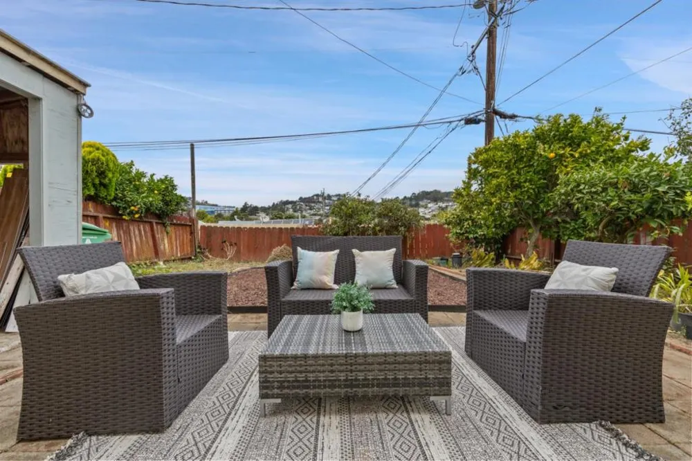 60 Camellia Avenue San Francisco, CA 94112