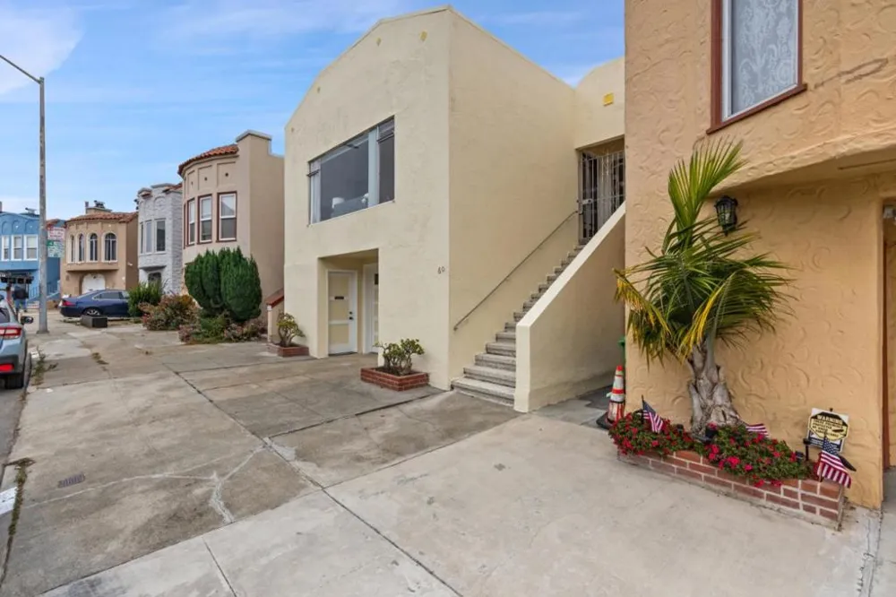 60 Camellia Avenue San Francisco, CA 94112