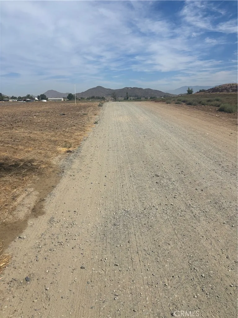 35 Beeler Road Winchester, CA 92596