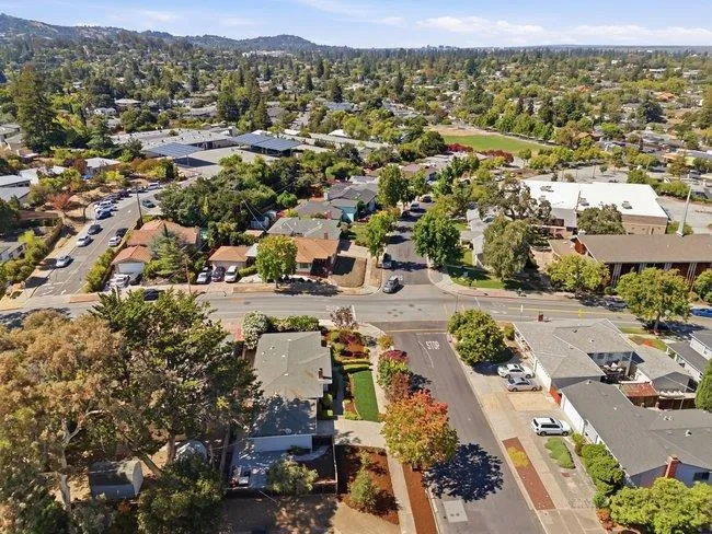 2310 Euclid Avenue Redwood City, CA 94061