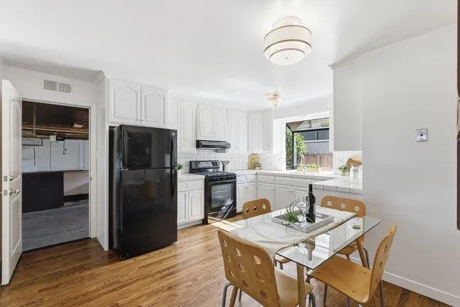 2310 Euclid Avenue Redwood City, CA 94061