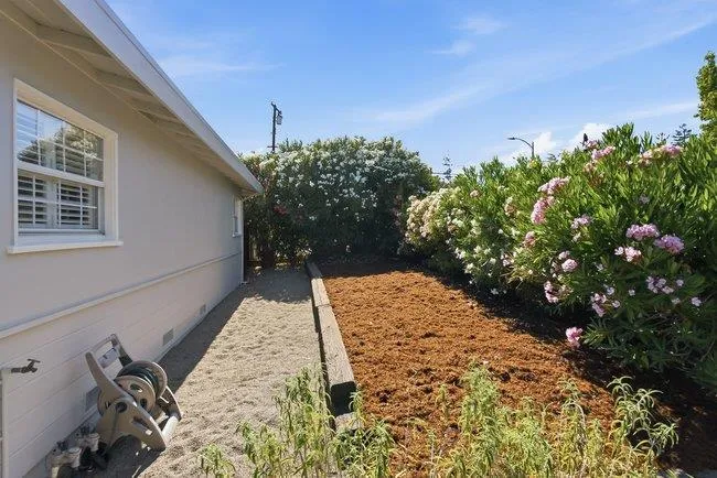 2310 Euclid Avenue Redwood City, CA 94061