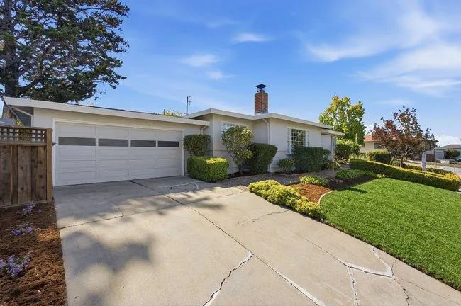 2310 Euclid Avenue Redwood City, CA 94061