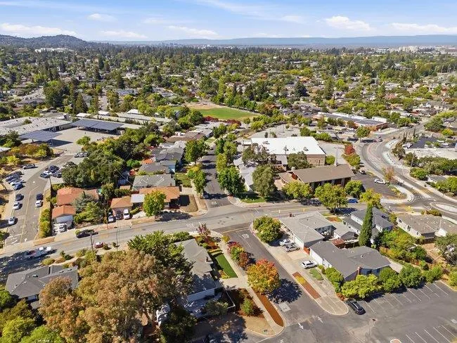 2310 Euclid Avenue Redwood City, CA 94061