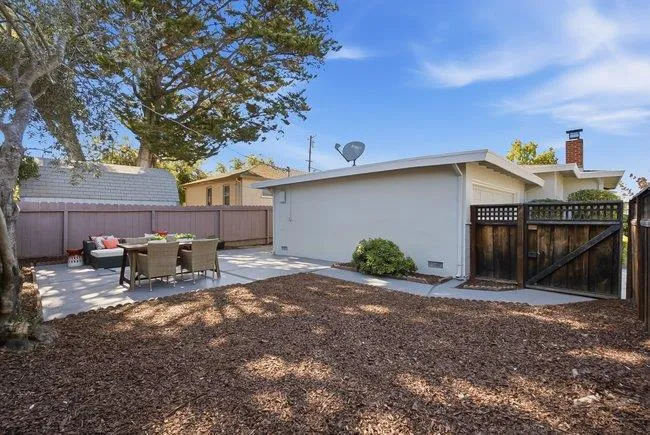2310 Euclid Avenue Redwood City, CA 94061