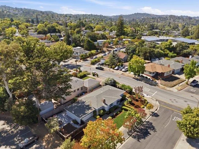 2310 Euclid Avenue Redwood City, CA 94061