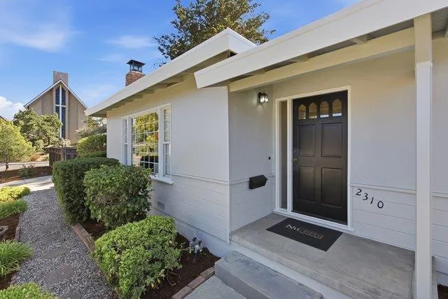 2310 Euclid Avenue Redwood City, CA 94061