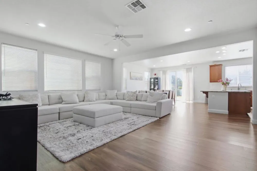 1307 S Hart Drive Mountain House, CA 95391