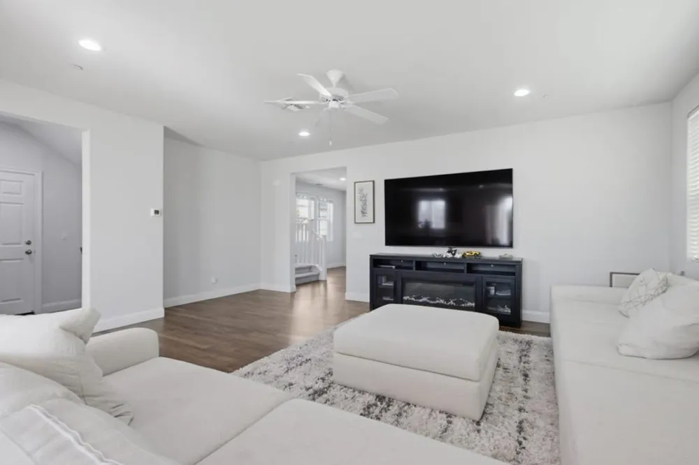 1307 S Hart Drive Mountain House, CA 95391