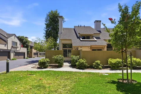 1332 Greenwich Court
