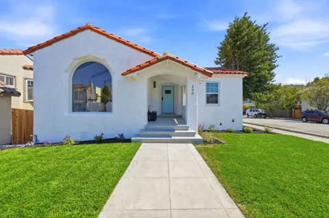 200 Magnolia Avenue