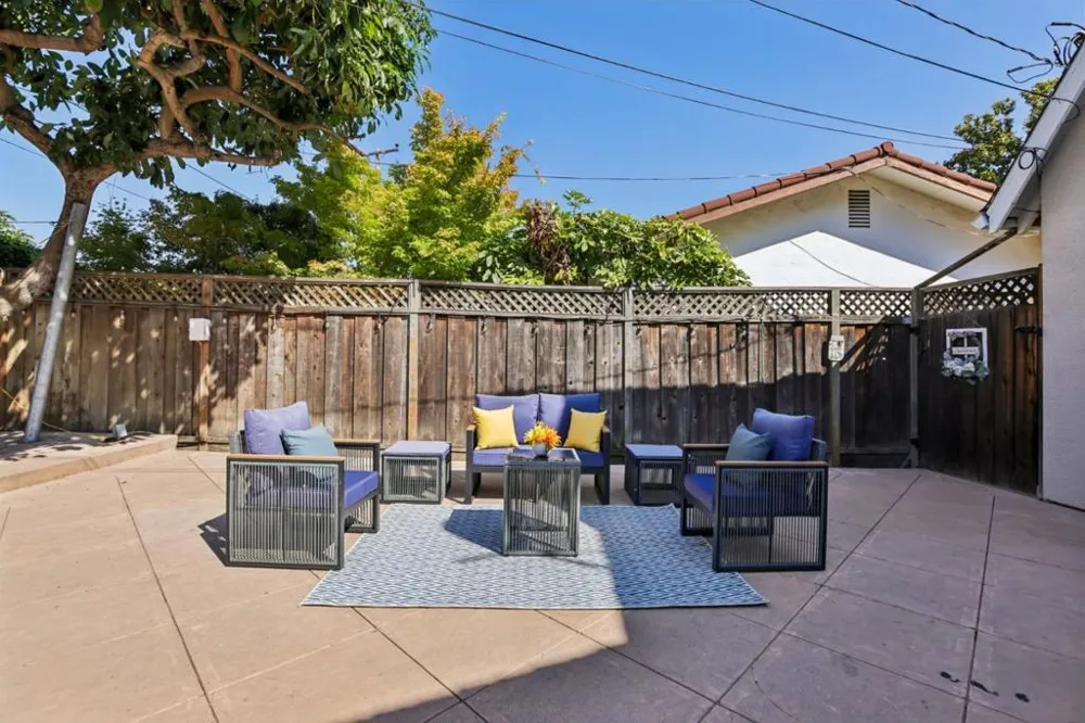 716 Fairlane Avenue Santa Clara, CA 95051