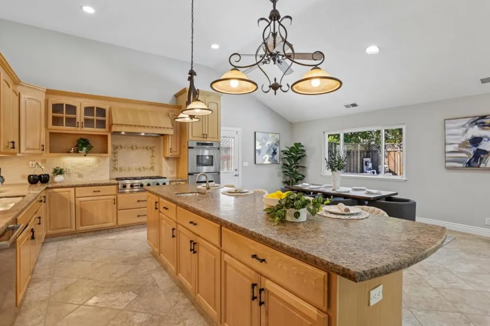 716 Fairlane Avenue Santa Clara, CA 95051