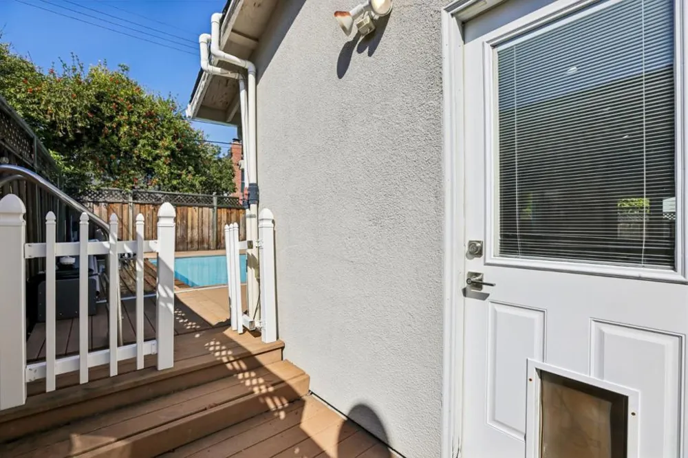 716 Fairlane Avenue Santa Clara, CA 95051