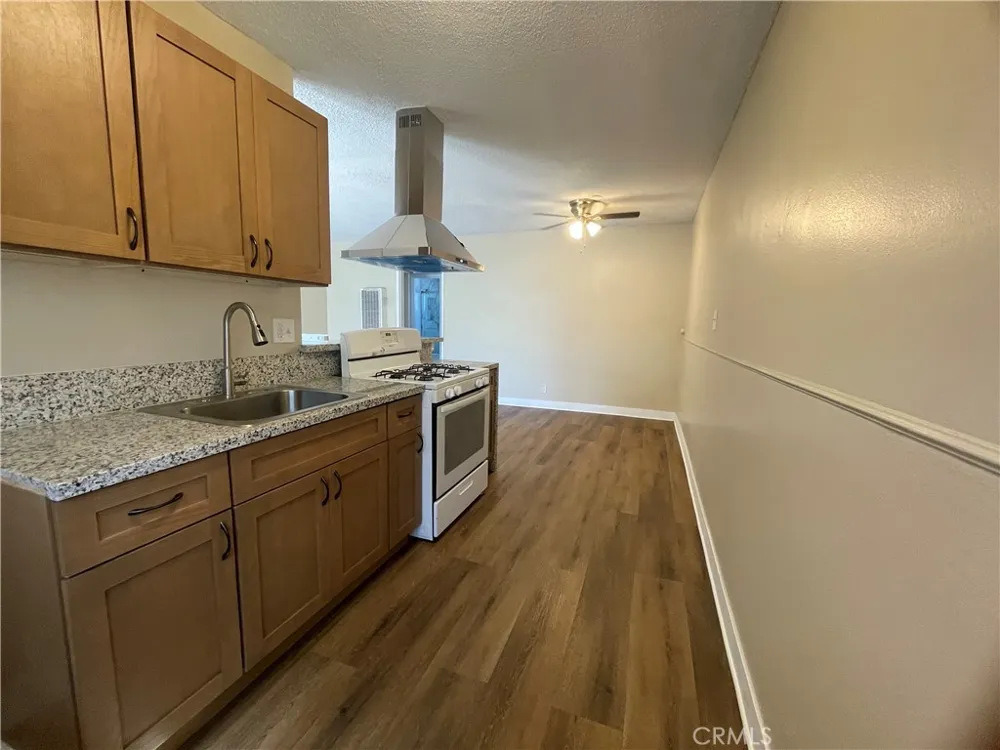 213 W Guinida Anaheim, CA 92805