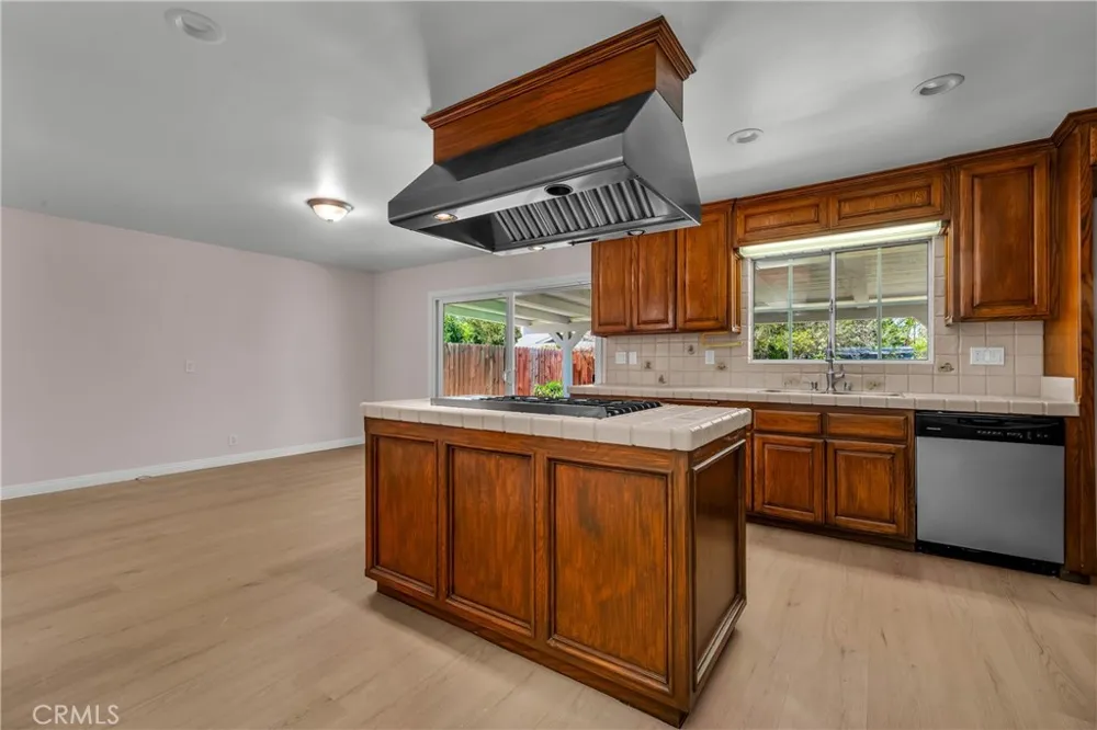 1913 240th Lomita, CA 90717