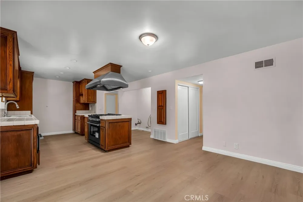 1913 240th Lomita, CA 90717