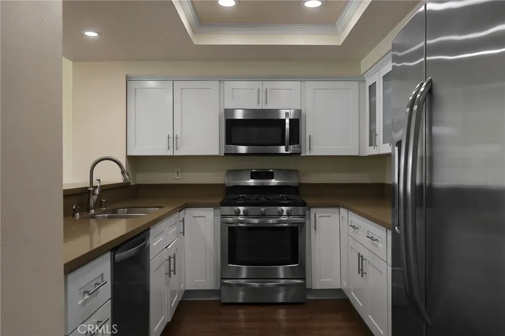 4240 Lost Hills Calabasas, CA 91301