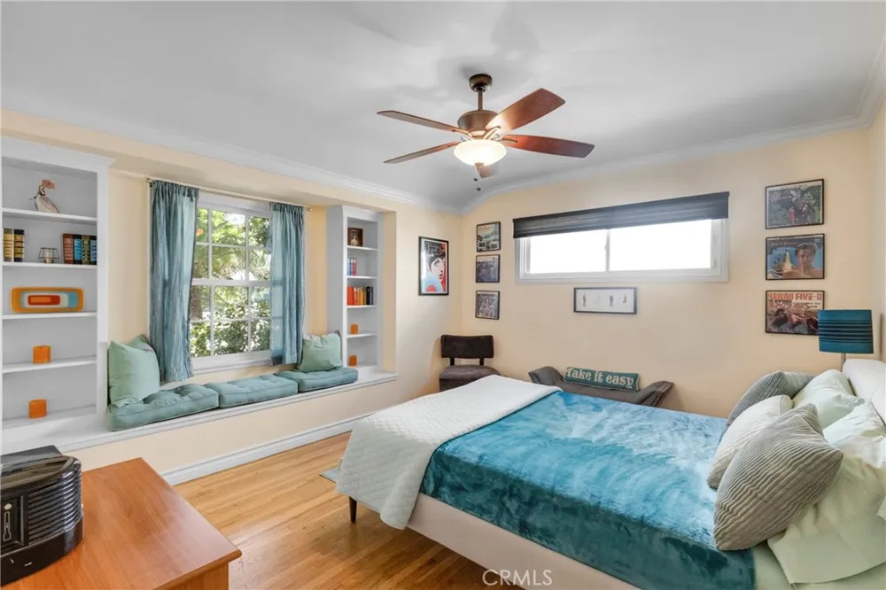 1812 W Riverside Burbank, CA 91506