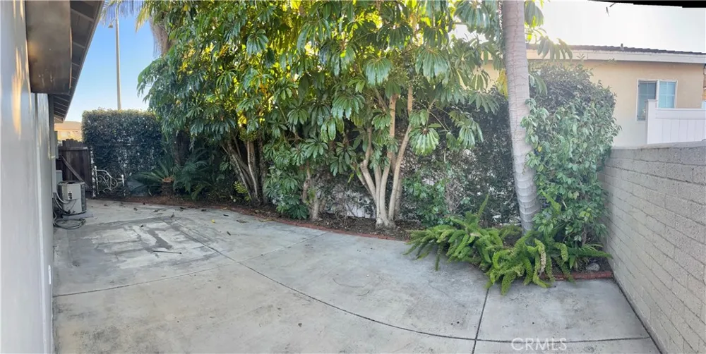 1645 Date Torrance, CA 90503