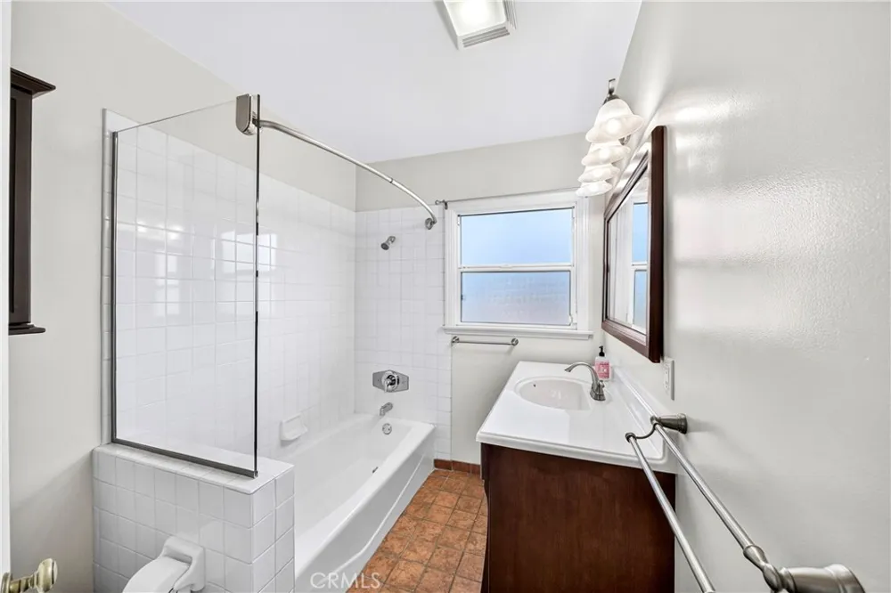 1645 Date Torrance, CA 90503