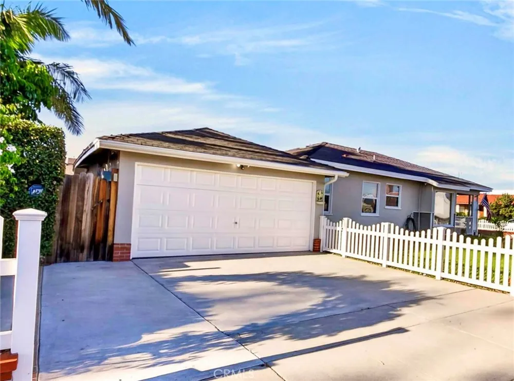 1645 Date Torrance, CA 90503