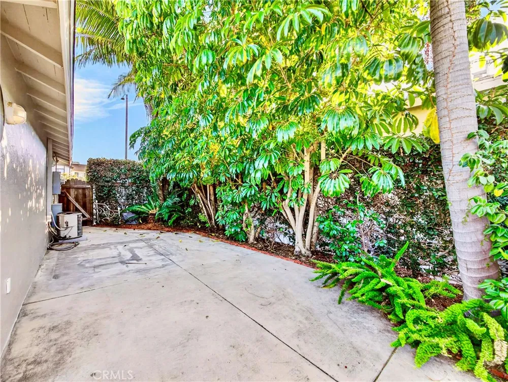 1645 Date Torrance, CA 90503
