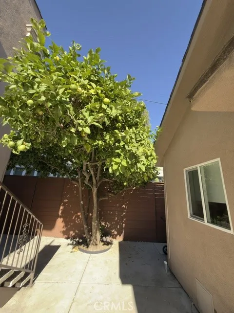 1718 Rodney Drive Hollywood, CA 90027