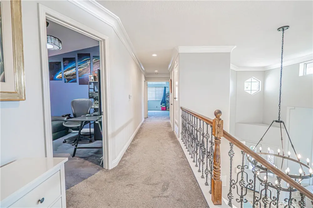 21720 Don Gee Court Saugus, CA 91350