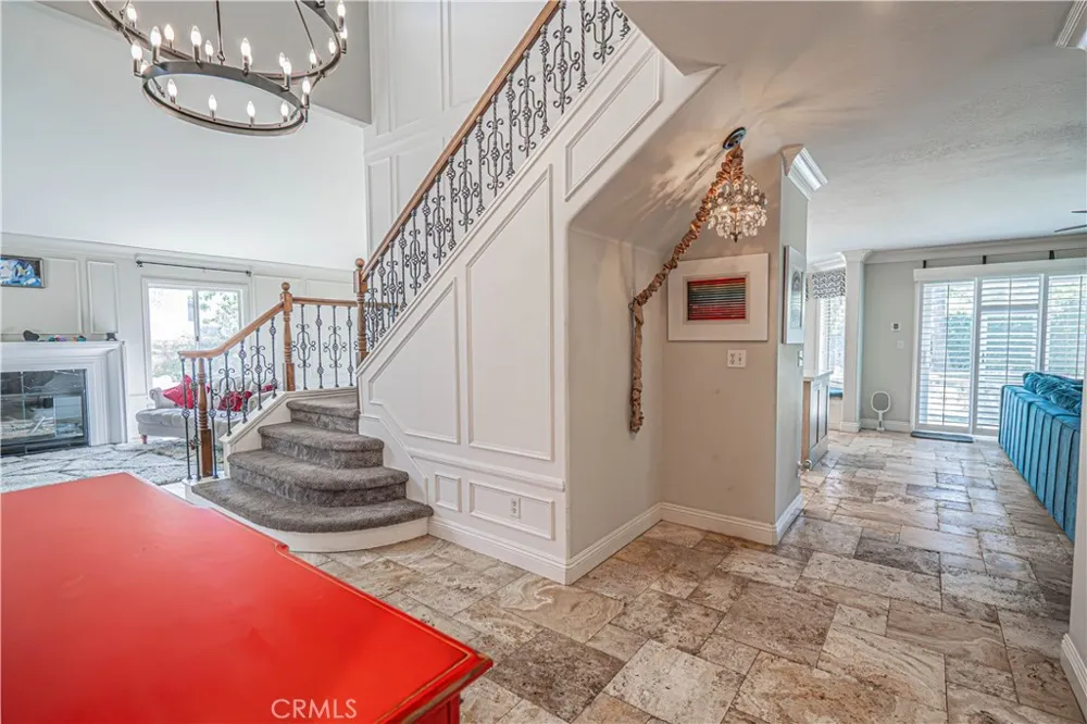 21720 Don Gee Court Saugus, CA 91350