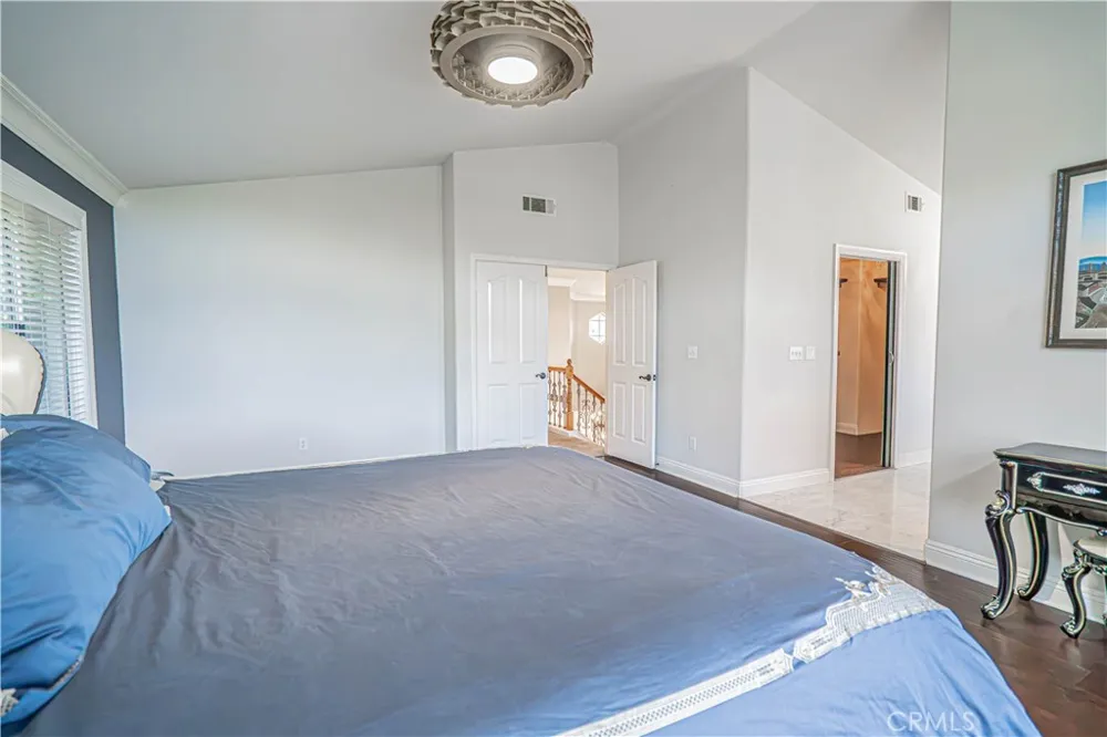 21720 Don Gee Court Saugus, CA 91350