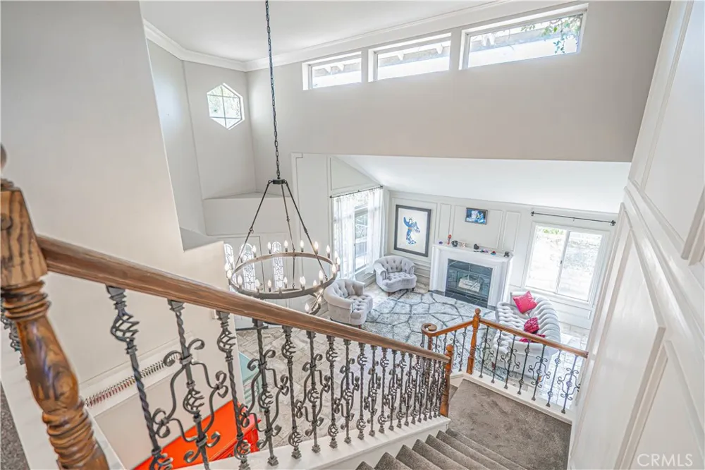 21720 Don Gee Court Saugus, CA 91350