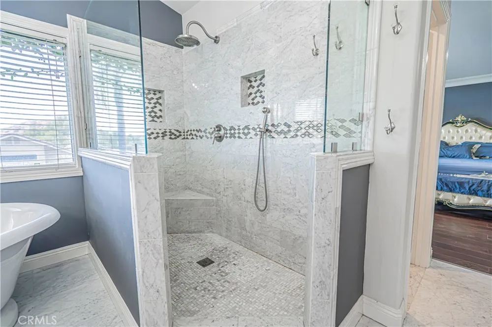21720 Don Gee Court Saugus, CA 91350