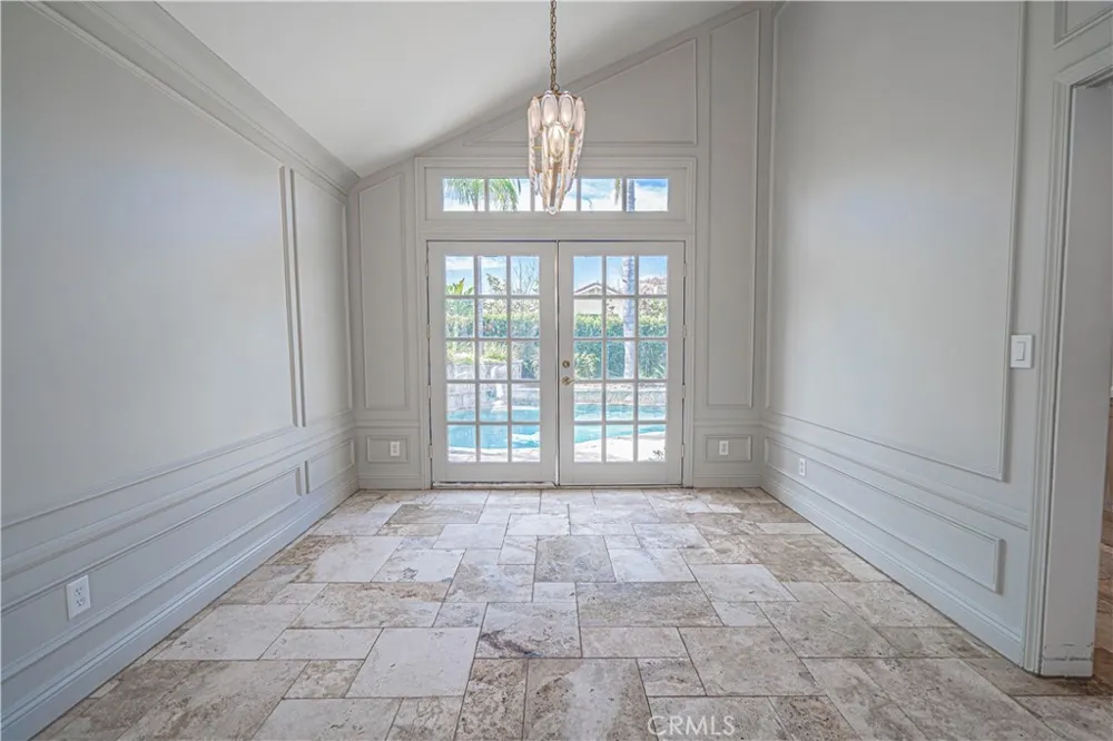 21720 Don Gee Court Saugus, CA 91350