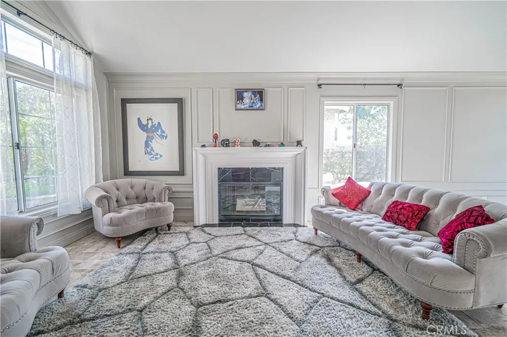 21720 Don Gee Court Saugus, CA 91350